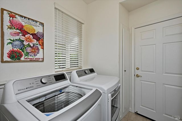 321 Portofino Way, Cloverdale, CA 95425