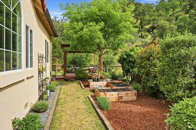 321 Portofino Way, Cloverdale, CA 95425