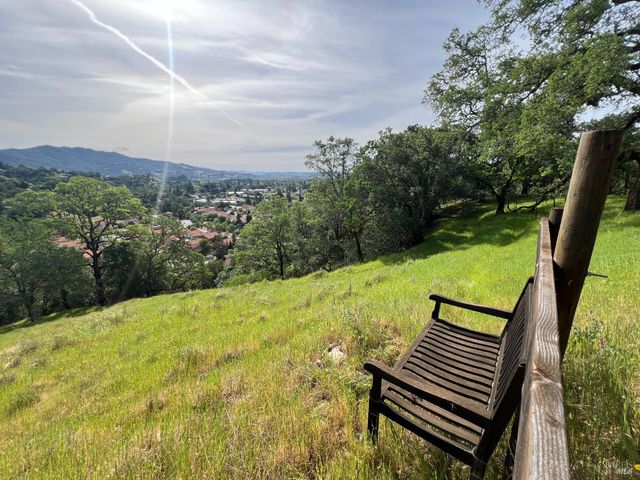 321 Portofino Way, Cloverdale, CA 95425