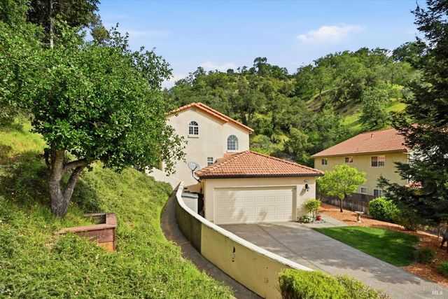 321 Portofino Way, Cloverdale, CA 95425