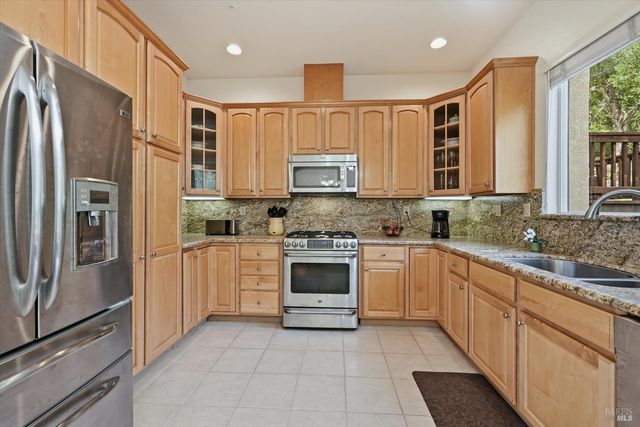321 Portofino Way, Cloverdale, CA 95425