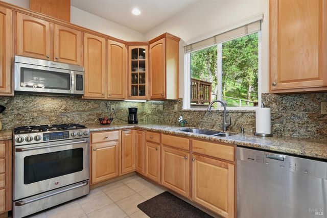 321 Portofino Way, Cloverdale, CA 95425