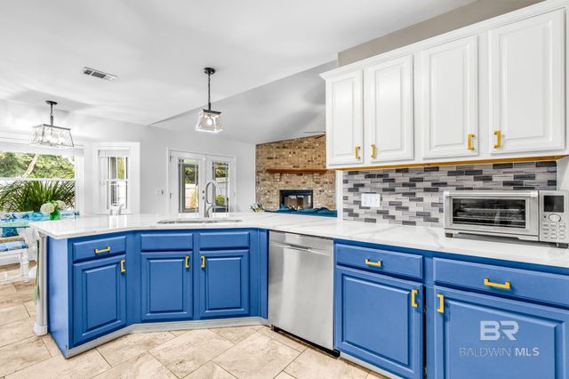 1542 Sandcliff Drive, Pensacola, FL 32507