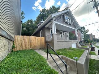 587 W Martin Luther King Drive, Cincinnati, OH 45220