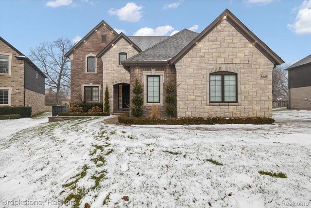 54085 Deadwood Lane, Shelby Charter Township, MI 48316