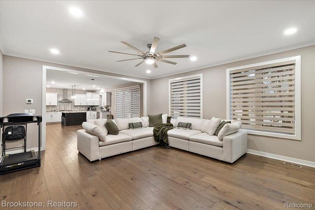 54085 Deadwood Lane, Shelby Charter Township, MI 48316