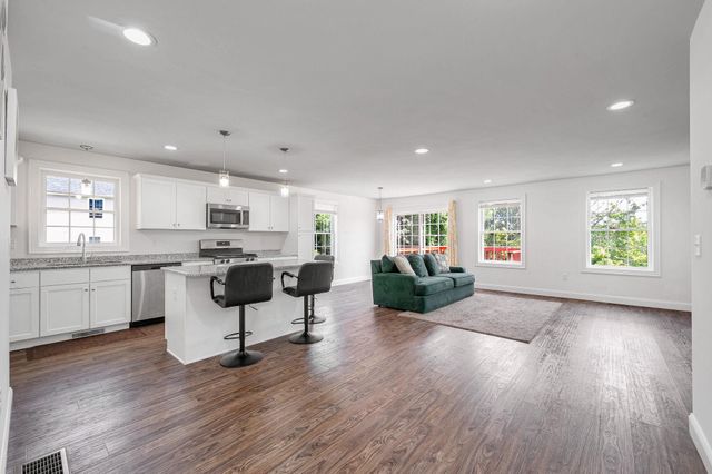 42A Terraceview Drive, Hudson, NH 03051
