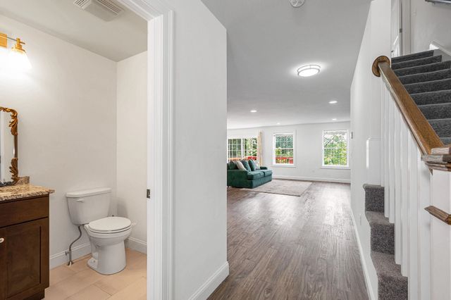 42A Terraceview Drive, Hudson, NH 03051