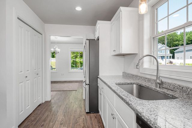 42A Terraceview Drive, Hudson, NH 03051