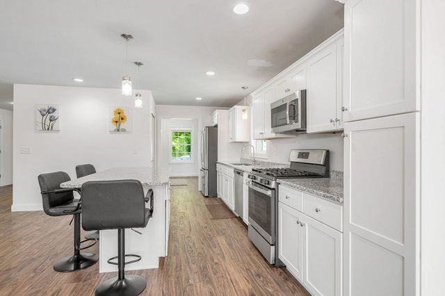 42A Terraceview Drive, Hudson, NH 03051
