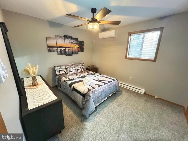 32 BEAR LN, Jim Thorpe, PA 18229