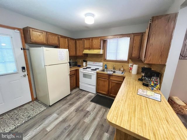 32 BEAR LN, Jim Thorpe, PA 18229