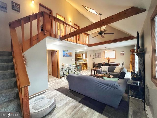 32 BEAR LN, Jim Thorpe, PA 18229