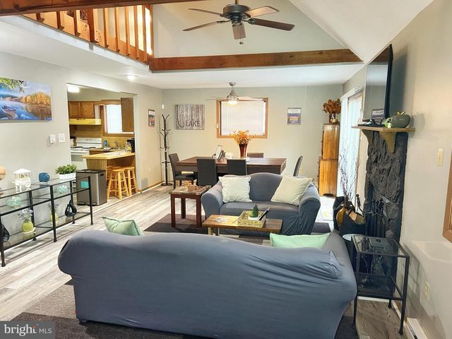 32 BEAR LN, Jim Thorpe, PA 18229