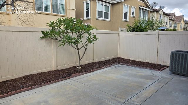 14594 Manchester, Chino, CA 91710