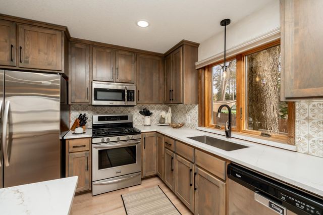 24150 E Cedar Lake Drive, New Prague, MN 56071