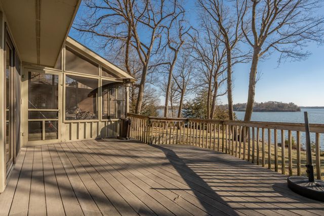 24150 E Cedar Lake Drive, New Prague, MN 56071