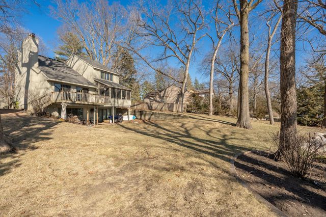 24150 E Cedar Lake Drive, New Prague, MN 56071