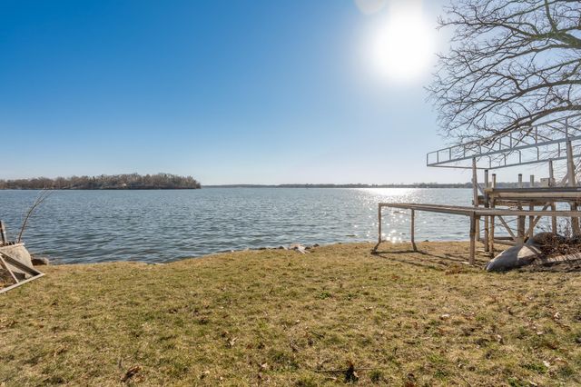 24150 E Cedar Lake Drive, New Prague, MN 56071