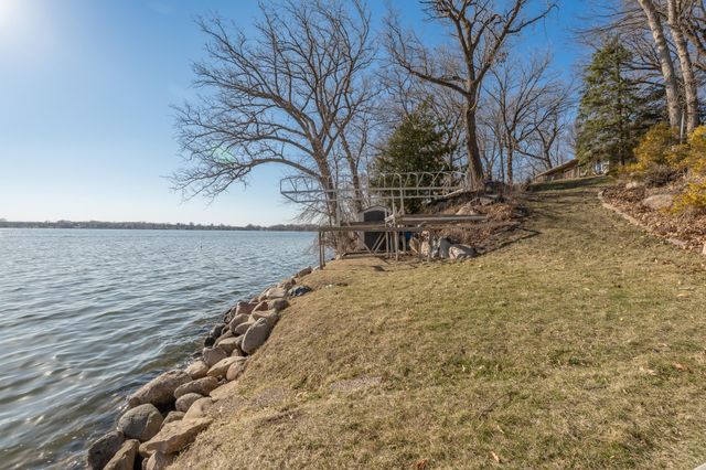 24150 E Cedar Lake Drive, New Prague, MN 56071