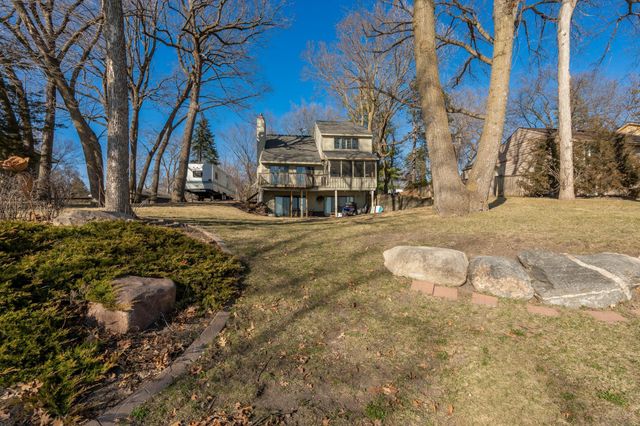24150 E Cedar Lake Drive, New Prague, MN 56071