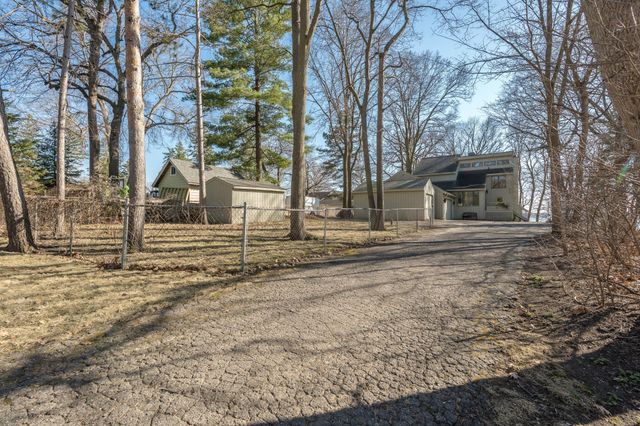 24150 E Cedar Lake Drive, New Prague, MN 56071