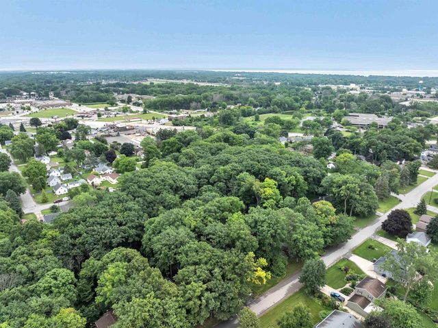 2208 GMEINER ROAD, Appleton, WI 54915