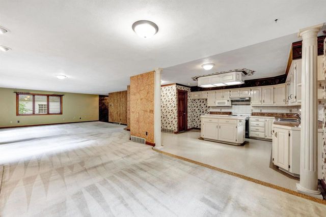 2208 GMEINER ROAD, Appleton, WI 54915
