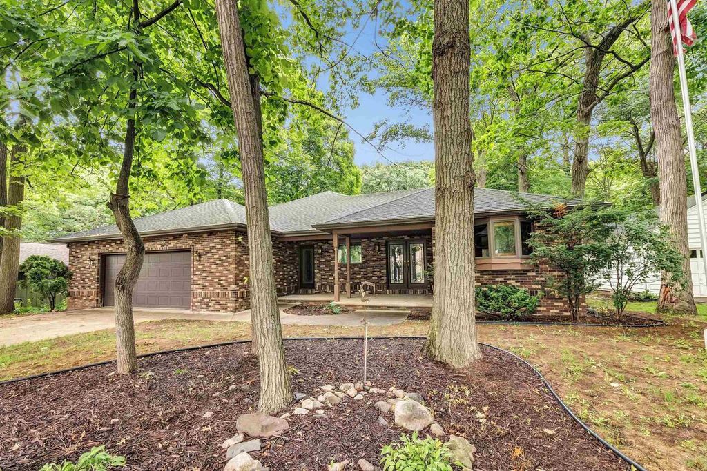 2208 GMEINER ROAD, Appleton, WI 54915
