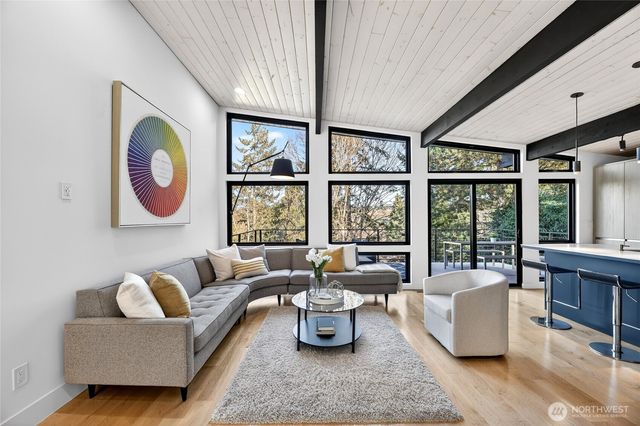 2332 128th Avenue SE, Bellevue, WA 98005