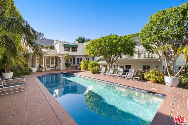 524 N Rockingham Avenue, Los Angeles, CA 90049