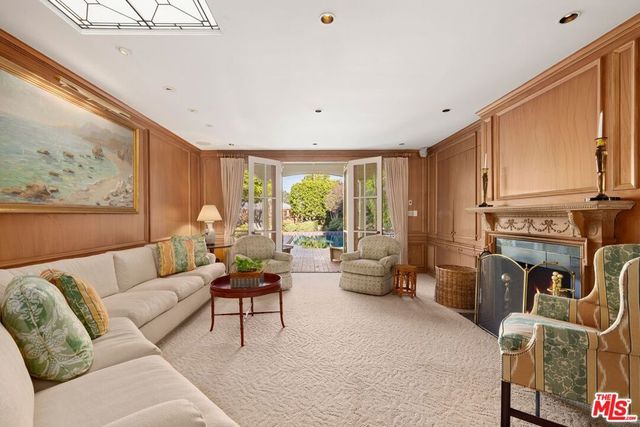 524 N Rockingham Avenue, Los Angeles, CA 90049