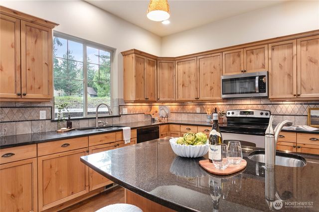 61 Windward Drive, Bellingham, WA 98229