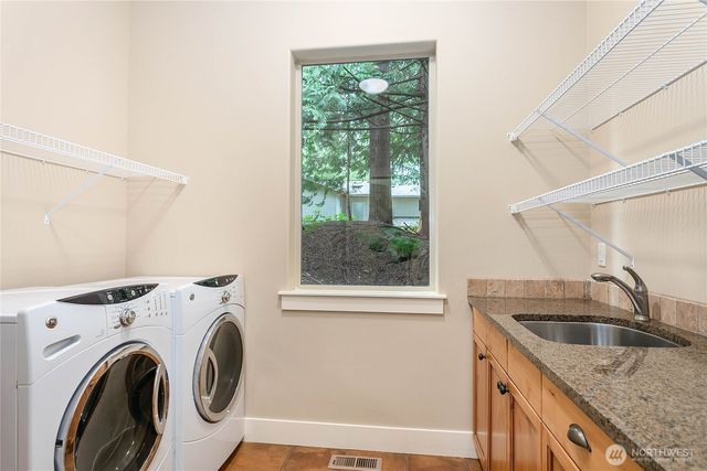 61 Windward Drive, Bellingham, WA 98229