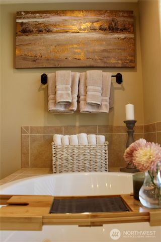 61 Windward Drive, Bellingham, WA 98229