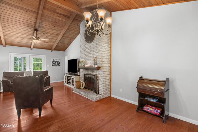 1302 Irwin Drive, Powell, TN 37849