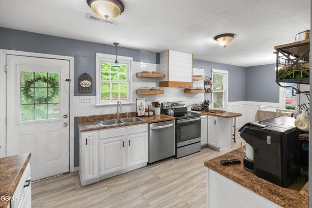 1302 Irwin Drive, Powell, TN 37849
