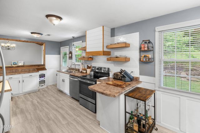 1302 Irwin Drive, Powell, TN 37849