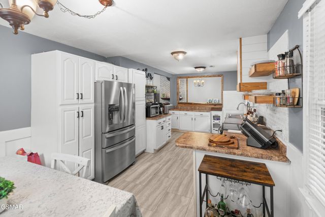 1302 Irwin Drive, Powell, TN 37849