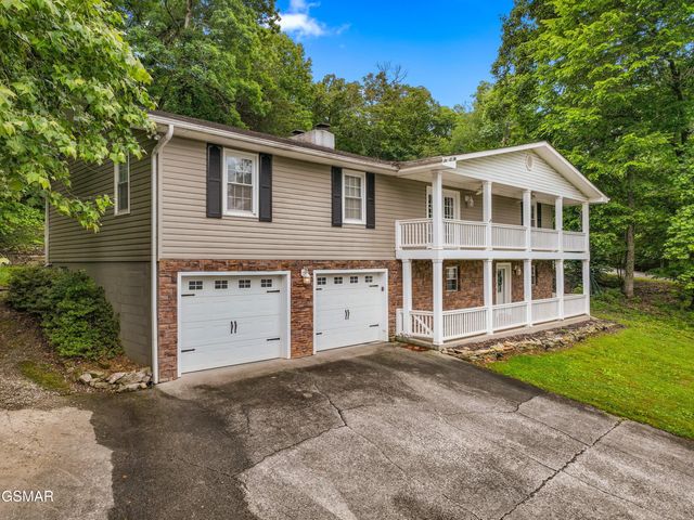 1302 Irwin Drive, Powell, TN 37849