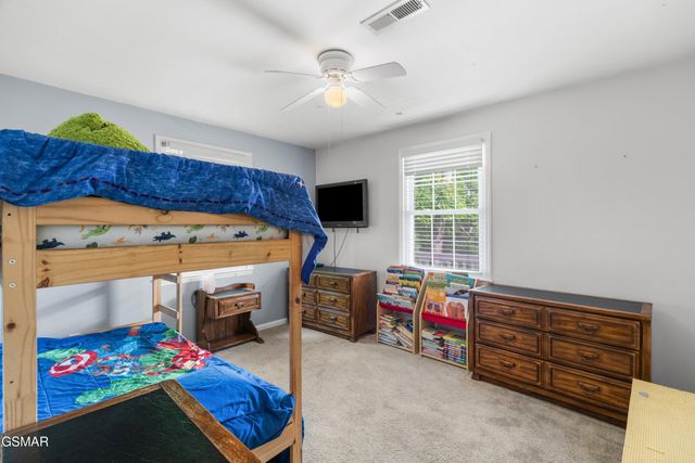 1302 Irwin Drive, Powell, TN 37849