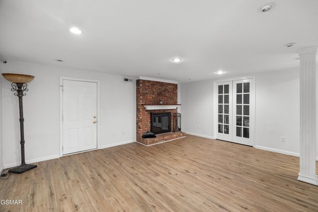 1302 Irwin Drive, Powell, TN 37849