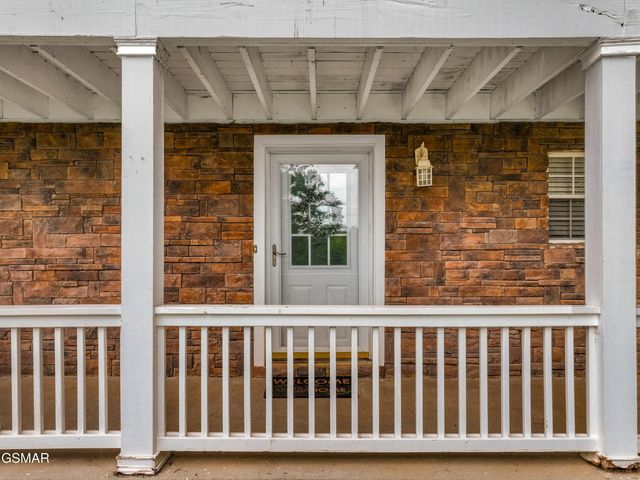 1302 Irwin Drive, Powell, TN 37849