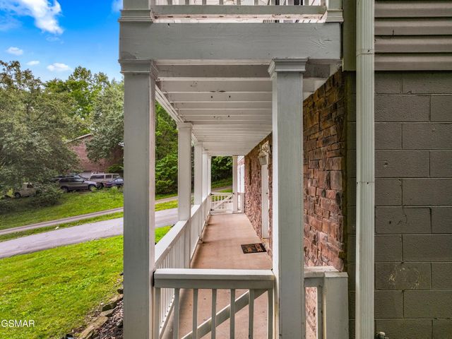 1302 Irwin Drive, Powell, TN 37849