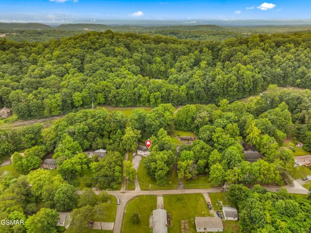 1302 Irwin Drive, Powell, TN 37849