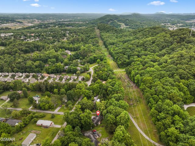 1302 Irwin Drive, Powell, TN 37849
