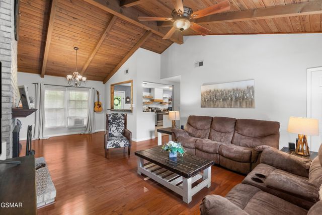 1302 Irwin Drive, Powell, TN 37849