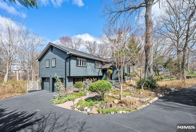 87 Buena Vista Drive, Ringwood, NJ 07456