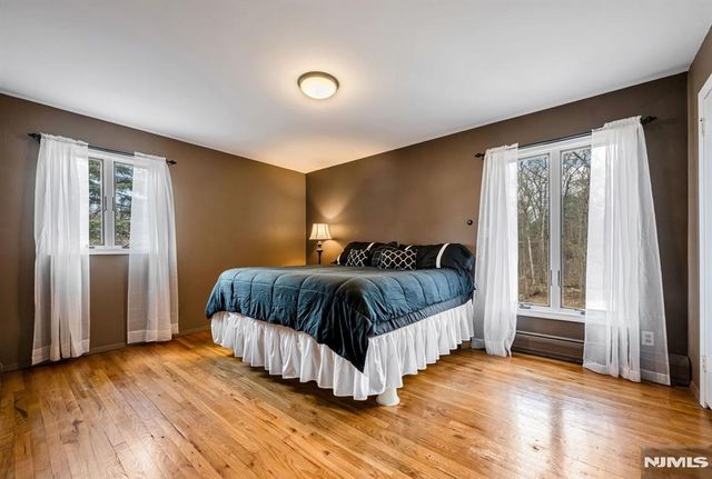 87 Buena Vista Drive, Ringwood, NJ 07456
