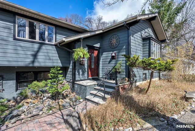 87 Buena Vista Drive, Ringwood, NJ 07456